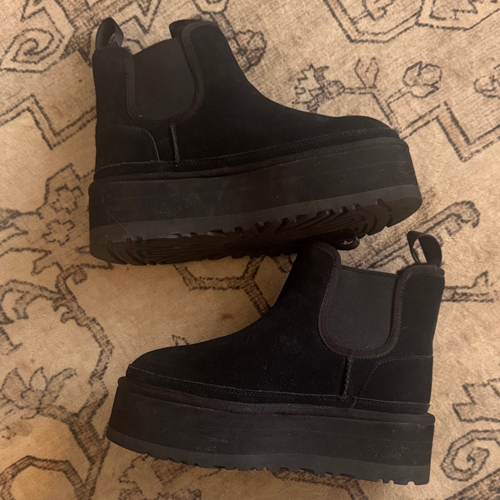 Like new Ugg Neumel Platform - Picture 3 of 6